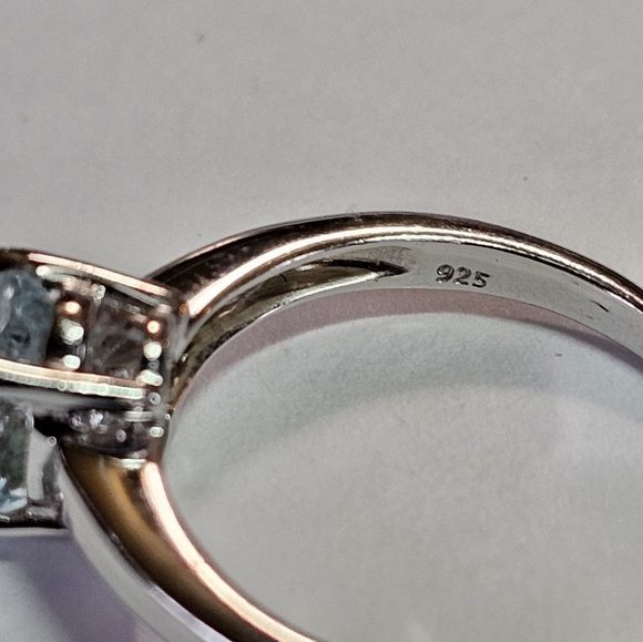 Genuine Aquamarine Solitaire Ring in Sterling Silver Size 7! - Picture 5 of 7